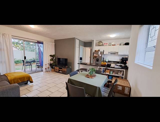 1 BEDROOM TOWNHOUSE RENTED IN SOUTH END